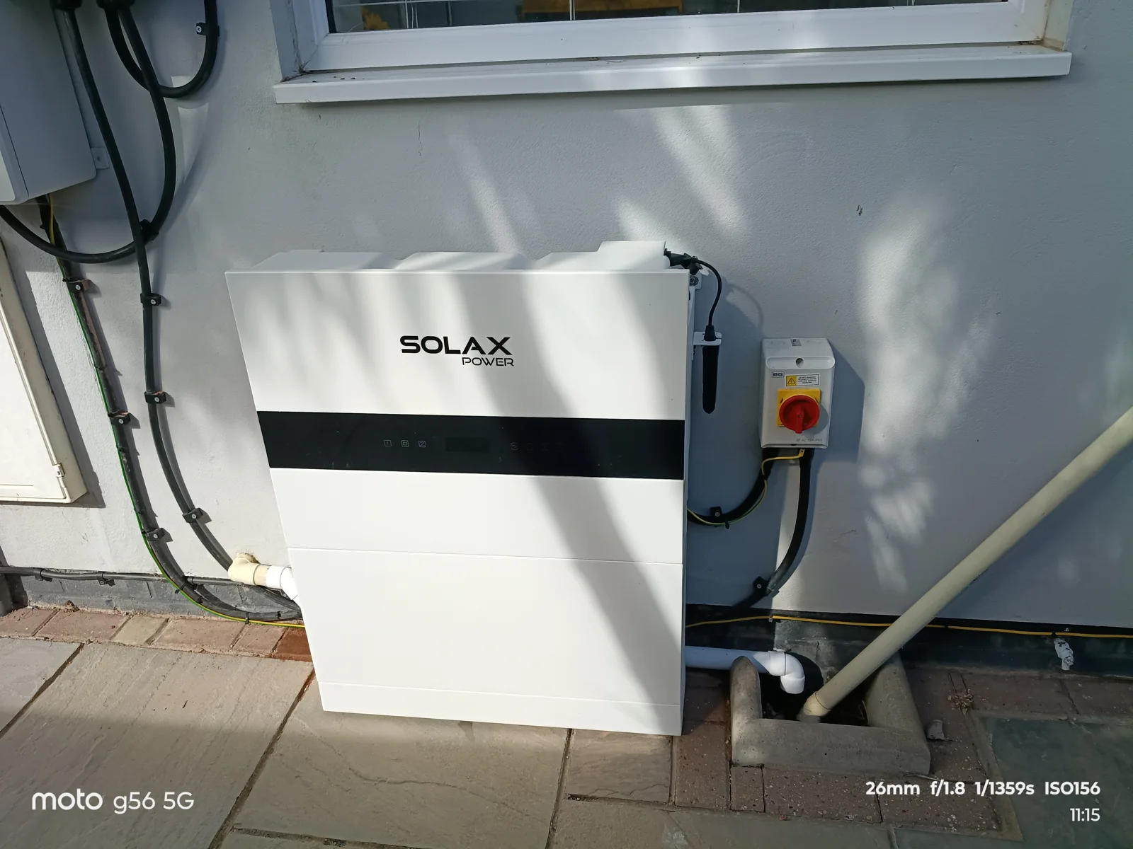 SolaX battery unit with local isolation